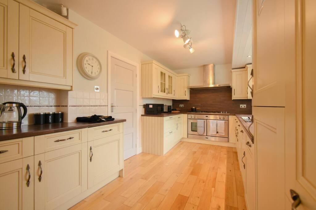 Great Harwood Luxurious & Tranquil Riverside Getaway מראה חיצוני תמונה