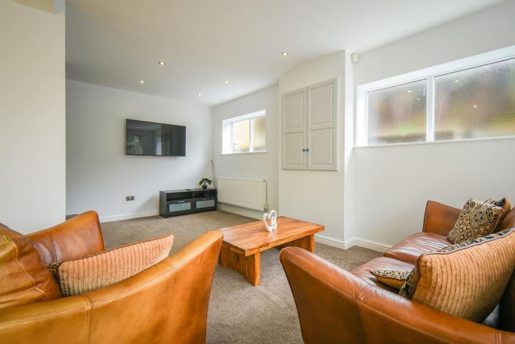 Great Harwood Luxurious & Tranquil Riverside Getaway מראה חיצוני תמונה